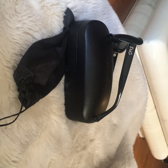 Sunglasses 🕶 - Picture 2 of 3